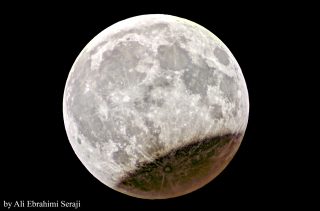 Partial Lunar Eclipse 7 Aug 2017-Tehran (مَه‌گرفت ۱۶ مرداد ۱۳۹۶)